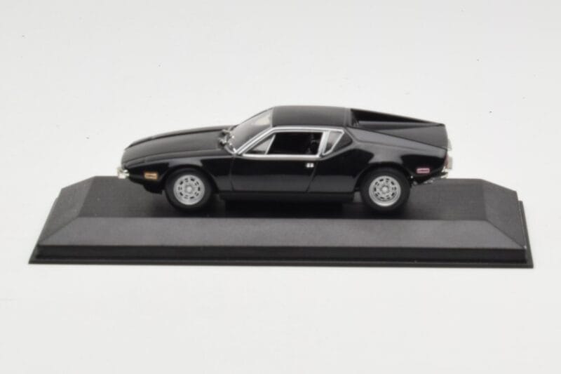 De Tomaso Pantera Schwarz Minichamps 1:43 400127501 Druckguss