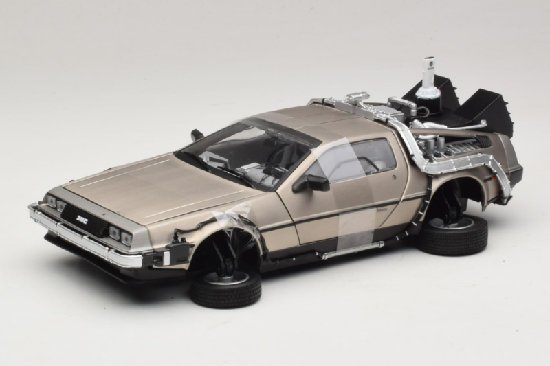 DeLorean DMC-12 Back to the Future Time Machine Sun Star 1:18 2710 Druckguss