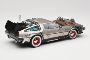 DeLorean DMC-12 Back to the Future Part III Sun Star 1:18 2712 Druckguss — Bild 3 von 8