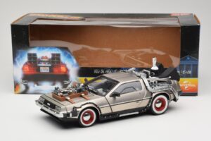 DeLorean DMC-12 Back to the Future Part III Sun Star 1:18 2712 Druckguss — Bild 8 von 8