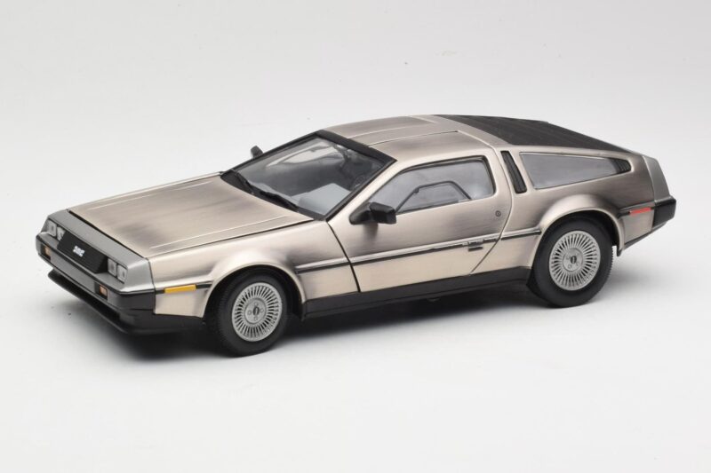 DeLorean DMC-12 LK Silber Sun Star 1:18 2701 Druckguss
