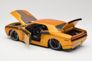 Dodge Challenger Concept Gold Maisto 1:18 31320 Druckguss — Bild 5 von 8