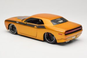 Dodge Challenger Concept Gold Maisto 1:18 31320 Druckguss — Bild 7 von 8