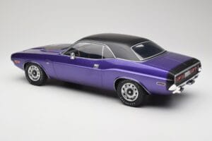 Dodge Challenger R/T Plum Crazy Otto 1:12 G083 Resin — Bild 5 von 6
