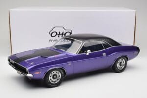 Dodge Challenger R/T Plum Crazy Otto 1:12 G083 Resin — Bild 6 von 6