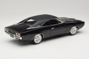 Dodge Charger R/T Steve McQueen Bullitt Movie Greenlight 1:18 12839 Druckguss — Bild 3 von 8