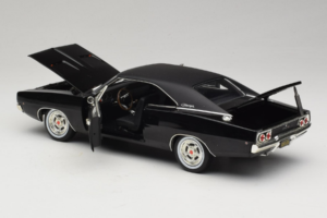 Dodge Charger R/T Steve McQueen Bullitt Movie Greenlight 1:18 12839 Druckguss — Bild 5 von 8