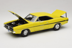 Dodge Charger R/T Gelb Dirty Mary Crazy Larry Auto World 1:18 AWSS101/06 Druckguss — Bild 2 von 8