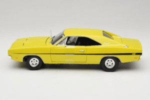 Dodge Charger R/T Gelb Dirty Mary Crazy Larry Auto World 1:18 AWSS101/06 Druckguss — Bild 4 von 8