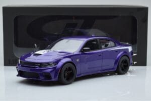 Dodge Charger Super Bee Lila GT Spirit 1:18 GT895 Resin — Bild 6 von 6