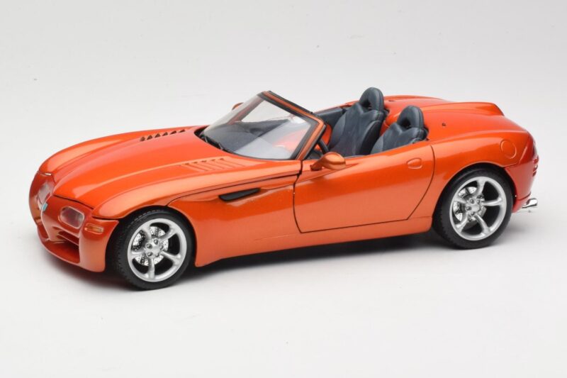 Dodge Concept Vehicle Orange Maisto 1:18 50323 Druckguss