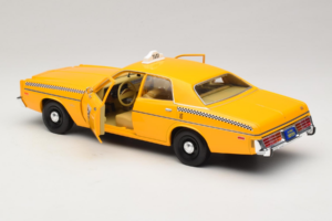 Dodge Monaco Taxi Rocky III GreenLight 1:18 19111 Druckguss — Bild 5 von 8
