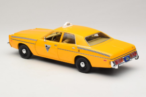 Dodge Monaco Taxi Rocky III GreenLight 1:18 19111 Druckguss — Bild 7 von 8
