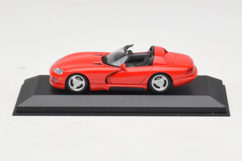 Dodge Viper RT/10 Cabriolet Rot Minichamps 1:43 430144032 Druckguss