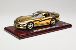 Dodge Viper GTS Gold Plated 23K Maisto 1:18 GP001 Druckguss — Bild 3 von 8