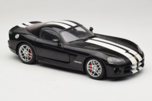 Dodge Viper SRT-10 Coupe Schwarz AUTOart 1:18 71712 Druckguss — Bild 6 von 8