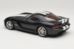 Dodge Viper SRT-10 Coupe Schwarz AUTOart 1:18 71712 Druckguss — Bild 7 von 8
