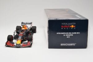 Aston Martin Red Bull Racing RB15 #33 M. Verstappen F1 2019 Minichamps 1:18 110190033 Druckguss — Bild 6 von 7