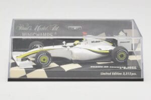 Brawn GP Mercedes BGP001 #22 J. Button Showcar 2009 Minichamps 1:43 400090092 Druckguss — Bild 5 von 5