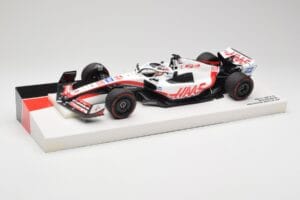 Haas VF-22 #20 K. Magnussen Pole Position Brazil GP 2022 Minichamps 1:18 147222120 Druckguss — Bild 2 von 7