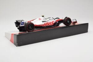 Haas VF-22 #47 M. Schumacher Bahrain GP 2022 Minichamps 1:18 147220147 Druckguss — Bild 3 von 7