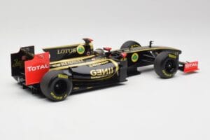 Lotus Renault GP R31 #10 B. Senna F1 2011 Minichamps 1:18 150110079-C1 Druckguss — Bild 2 von 7