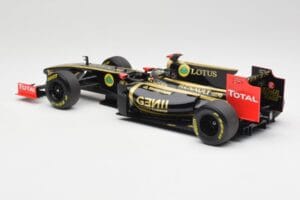 Lotus Renault GP R31 #10 B. Senna F1 2011 Minichamps 1:18 150110079-C1 Druckguss — Bild 5 von 7