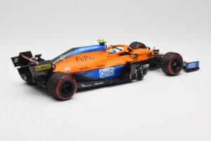 McLaren MCL35M #4 L. Norris Pole Position Russian GP 2021 Minichamps 1:18 530213404 Druckguss — Bild 2 von 7
