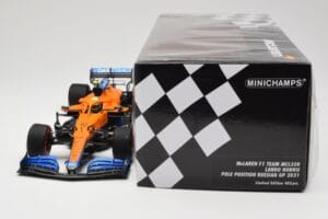 McLaren MCL35M #4 L. Norris Pole Position Russian GP 2021 Minichamps 1:18 530213404 Druckguss — Bild 6 von 7