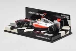 McLaren Mercedes MP4-24 #1 L. Hamilton Showcar 2009 Minichamps 1:43 530094371 Druckguss — Bild 3 von 5