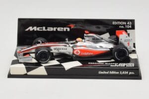 McLaren Mercedes MP4-24 #1 L. Hamilton Showcar 2009 Minichamps 1:43 530094371 Druckguss