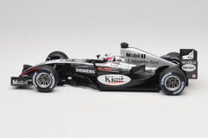 McLaren MP4/19 Mercedes K. Raikkonen F1 2004 Minichamps 1:18 530041806 Druckguss — Bild 3 von 7