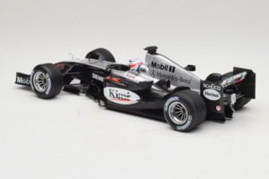McLaren MP4/19 Mercedes K. Raikkonen F1 2004 Minichamps 1:18 530041806 Druckguss — Bild 5 von 7