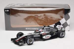 McLaren MP4/19 Mercedes K. Raikkonen F1 2004 Minichamps 1:18 530041806 Druckguss — Bild 7 von 7