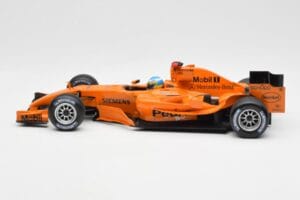 McLaren Mercedes MP4-20 P. de la Rosa F1 Test Car 2006 Minichamps 1:18 PEDRO001 Druckguss — Bild 3 von 6