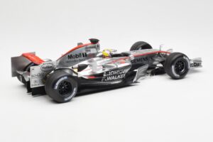 McLaren Mercedes MP4-21 #4 J.P. Montoya F1 2006 Minichamps 1:18 530061804 Druckguss — Bild 2 von 6