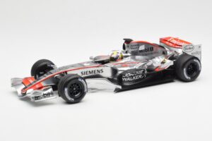McLaren Mercedes MP4-21 #4 J.P. Montoya F1 2006 Minichamps 1:18 530061804 Druckguss