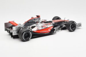 McLaren MP4-21 Mercedes #4 J-P. Montoya Showcar 2006 Minichamps 1:18 MONTOYA002 Druckguss — Bild 2 von 6
