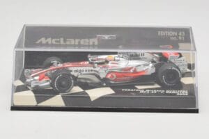 McLaren Mercedes MP4-23 #22 L. Hamilton Race Car 2008 Minichamps 1:43 530084322 Druckguss — Bild 5 von 5