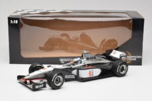 McLaren MP4/13 #8 M. Hakkinen F1 World Champion 1998 Minichamps 1:18 18690008 Druckguss — Bild 6 von 7