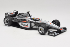 McLaren MP4-15 #2 D. Coulthard F1 2000 Minichamps 1:18 B66962118 Druckguss — Bild 4 von 6
