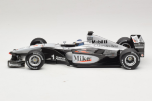 McLaren MP4-15 #1 M. Hakkinen F1 2000 Minichamps 1:18 B66962117 Druckguss — Bild 3 von 6