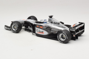 McLaren MP4-15 #1 M. Hakkinen F1 2000 Minichamps 1:18 B66962117 Druckguss — Bild 5 von 6