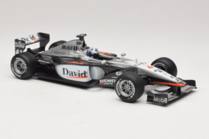 McLaren MP4-16 Mercedes #3 D. Coulthard F1 2001 Hot Wheels 1:18 50199 Druckguss — Bild 4 von 6
