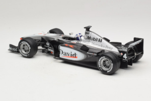 McLaren MP4-16 Mercedes #3 D. Coulthard F1 2001 Hot Wheels 1:18 50199 Druckguss — Bild 5 von 6