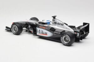 McLaren MP4-16 #4 M. Häkkinen F1 2001 Hot Wheels 1:18 50198 Druckguss — Bild 5 von 6