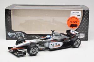 McLaren MP4-16 #4 M. Häkkinen F1 2001 Hot Wheels 1:18 50198 Druckguss — Bild 6 von 6