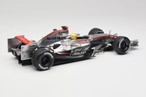 McLaren MP4-21 L. Hamilton Silverstone Test 2006 Minichamps 1:18 530061884 Druckguss — Bild 2 von 6