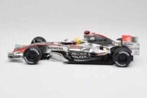 McLaren MP4-21 L. Hamilton Silverstone Test 2006 Minichamps 1:18 530061884 Druckguss — Bild 3 von 6