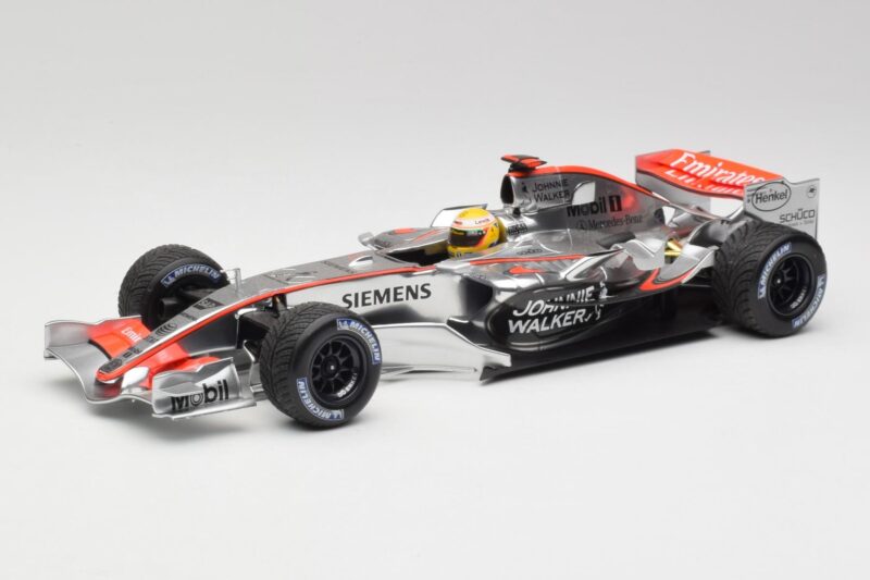 McLaren MP4-25 Mercedes #2 L. Hamilton Showcar 2010 Minichamps 1:18 110100006-R1 Druckguss
